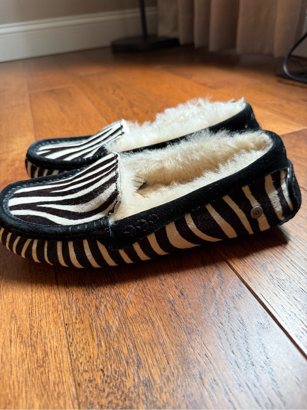 Ugg Zebra Print Fuzzy Lined Moccasin Slippers - Picture 4 of 9
